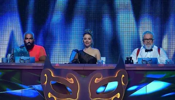 Азис отсрами панелистите