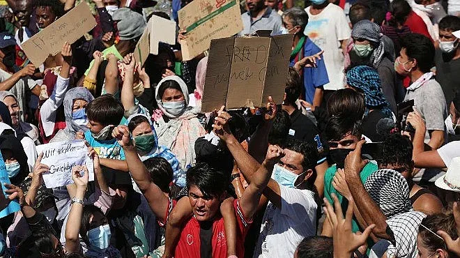 Вземаме деца от мигрантски лагер "Мория"