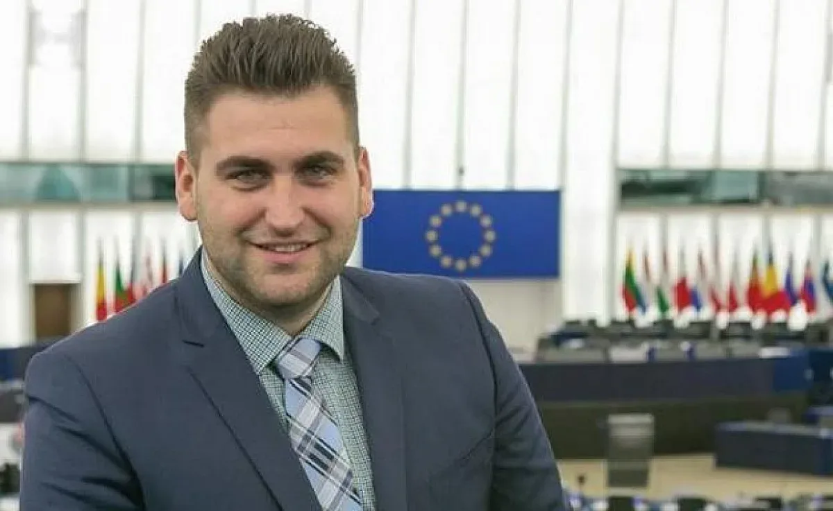 Новаков: Брюксел не е класен ръководител