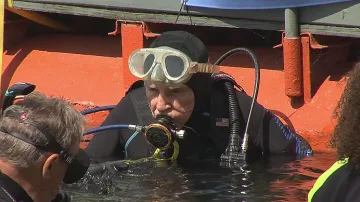 Столетник се гмурна да гони рекорд на Гинес