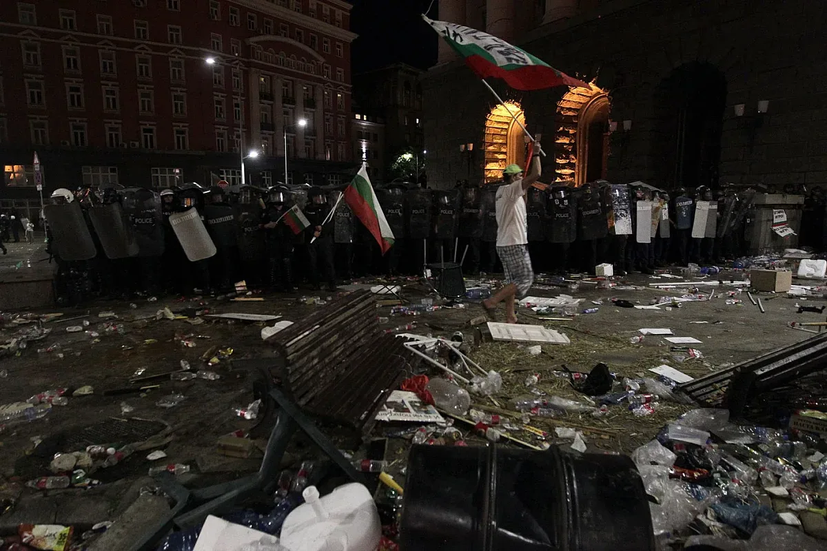 Пуснаха четиримата задържани от протеста