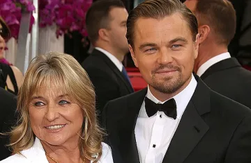 Ди Каприо криел от майка си, че пуши