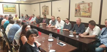 Лидери на протеста умуваха в хотел