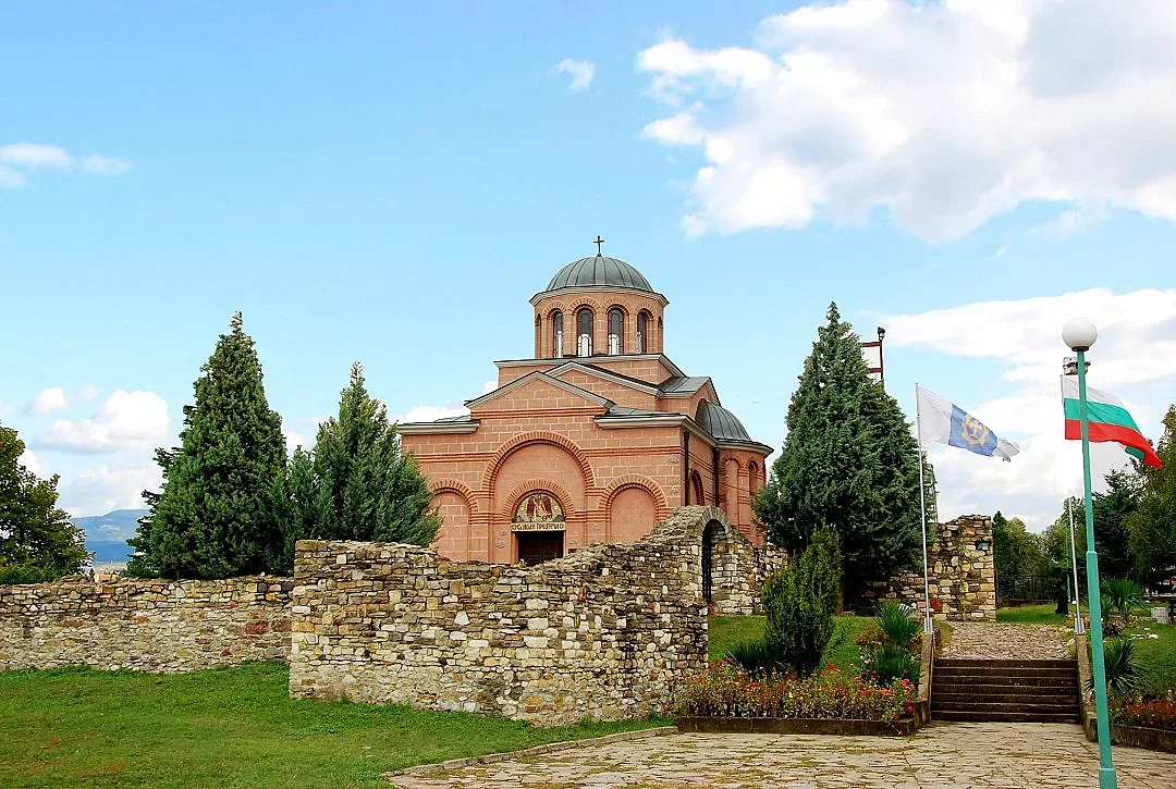 Борисов отива в Кърджали, открива манастир