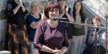 Караянчева обяви Радев за кандидат-метежник
