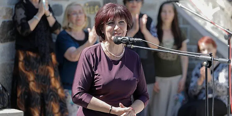 Караянчева обяви Радев за кандидат-метежник