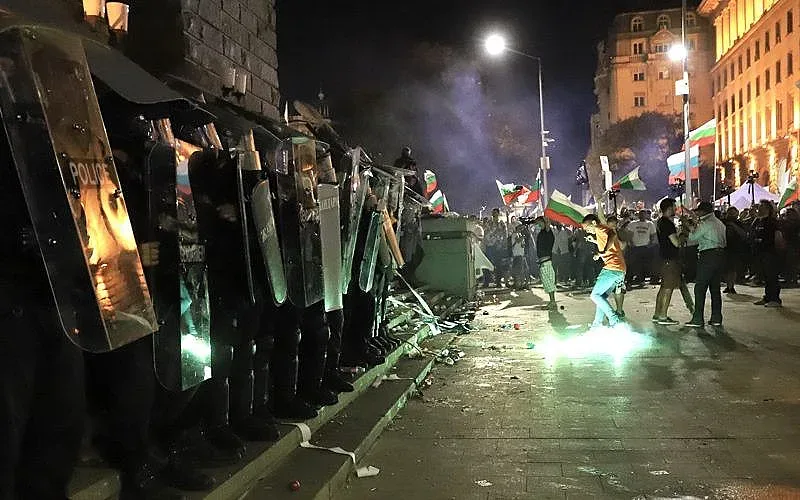 Ново разкритие: И раница с бомби на протеста