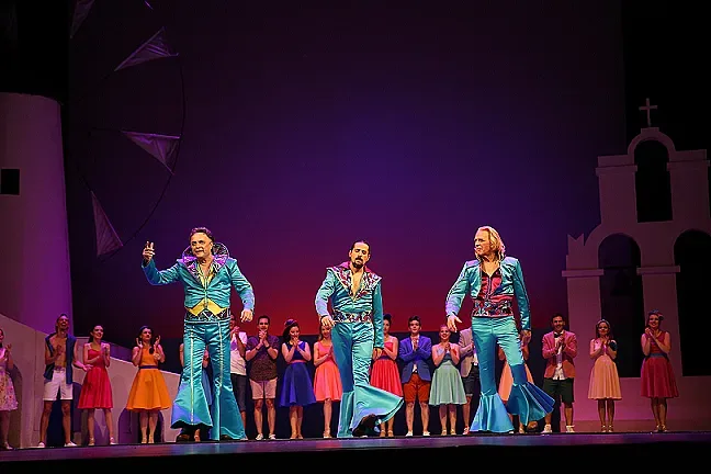 60 пъти „Mamma Mia!“ на сцената
