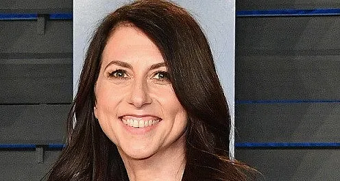 Коя е най-богатата жена в света