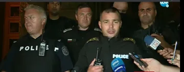 Над 100 са ранените полицаи при протестите