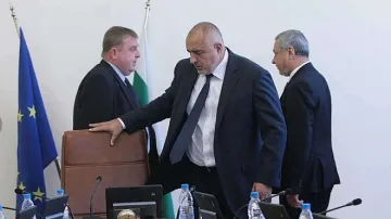 Коалицията се събра, но не се разбра