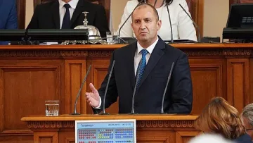 Президентът готви обръщение, копира Доган