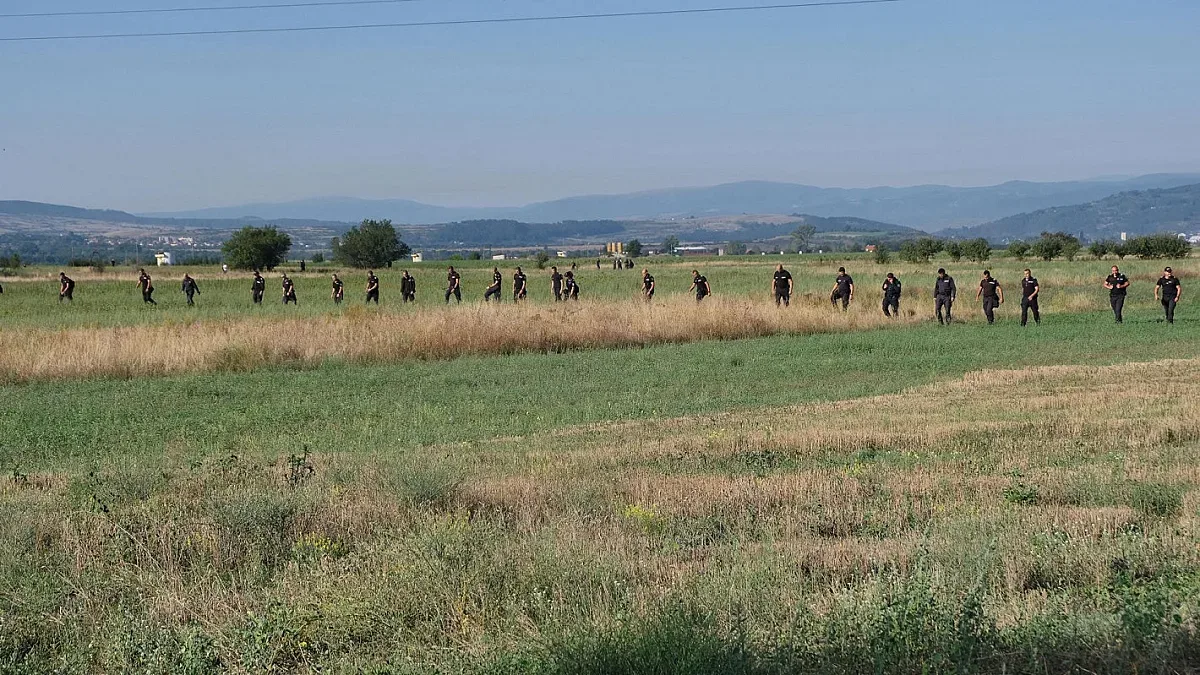 Полиция и жандармерия търсят Янек