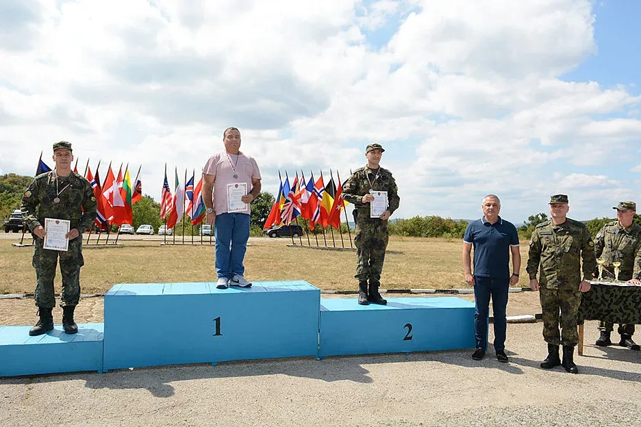 Отборът на Стара Загора завоюва второ място на турнир по стрелба