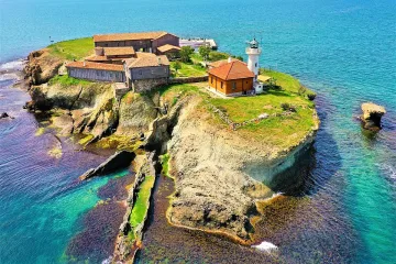 Този уикенд корабът "Анастасия" ще извърши няколко извънредни курса