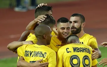 "Левски" с първа победа, громи Монтана