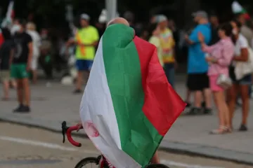 Ден 51: Забавлението на революционерите