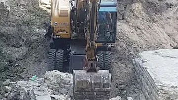 Багер нагази Одесос във Варна