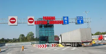 Няма опашки по границата с Турция. Има супер паркинг