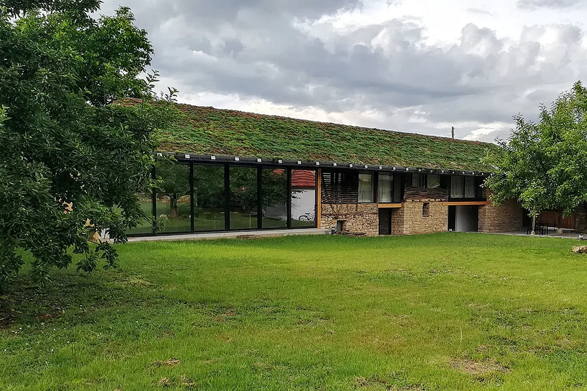 Поет дава името на китно наше село