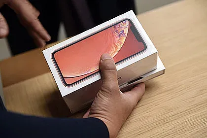 Apple спира да продава хитови модели
