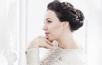 Ваня Нецева шие рокли на Соня Йончева за 31 август