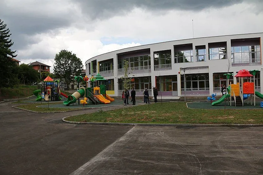 Как София ще реши проблема с местата в яслите?