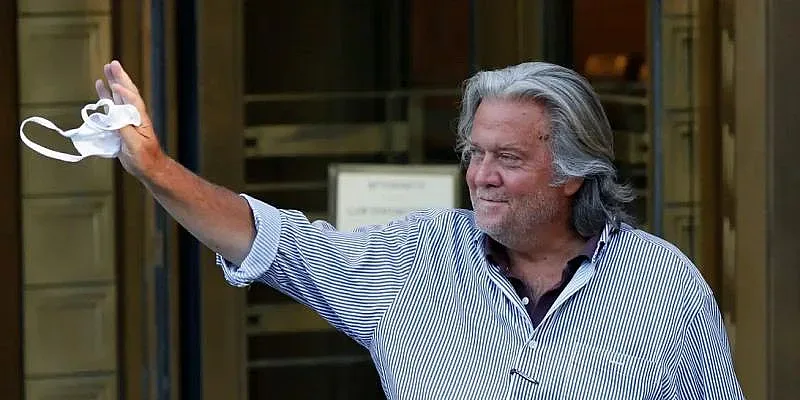 Падението на един стратег – неизвестните остават