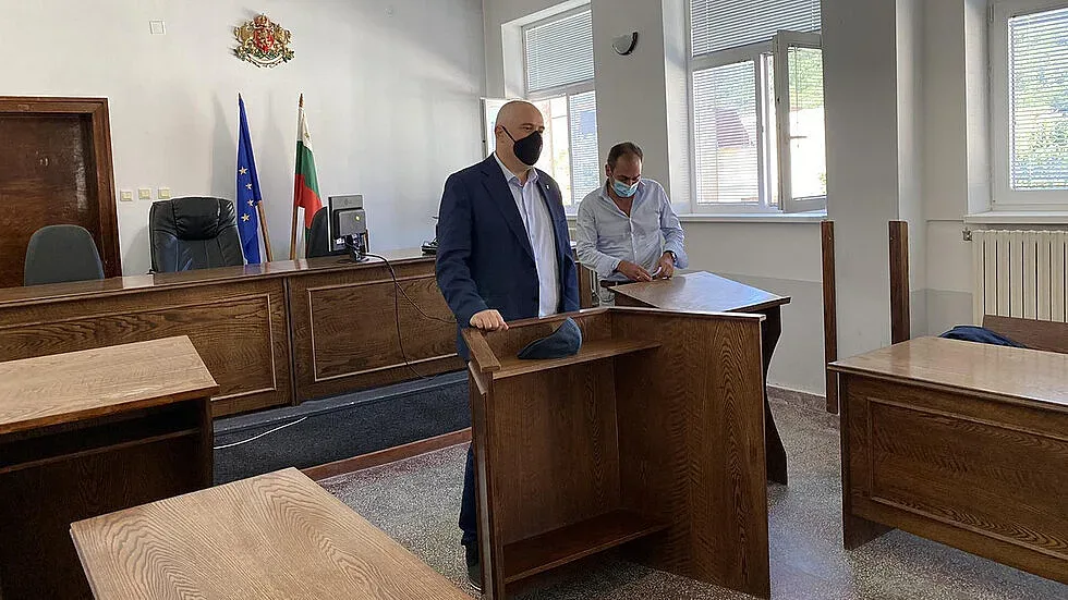 Гешев при прокурорите от Враца и Видин