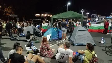 Полицията: Криминали сред протестиращите в Пловдив
