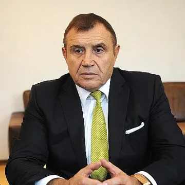 Не съкратихме миньори, не намалихме заплати