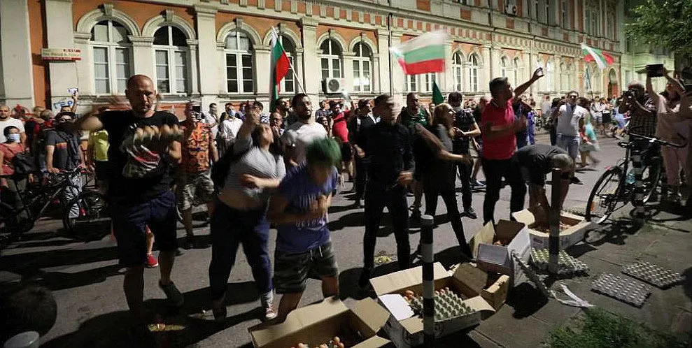 Канонада от яйца по МВР,контрапротест на Ситняково