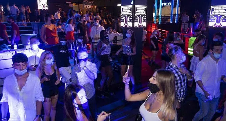 Италия се подплаши от нощните заведения