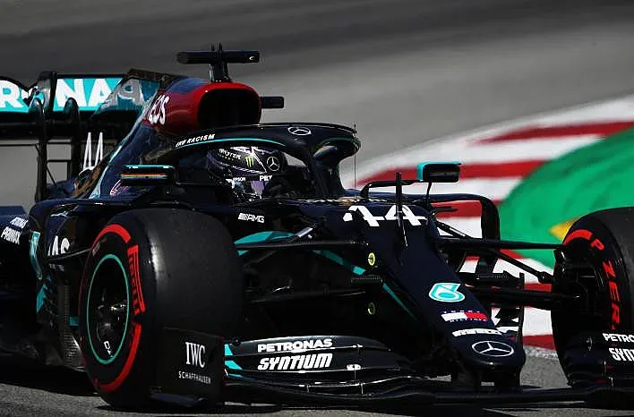 Мерцедесите са най-бързи в Бахрейн