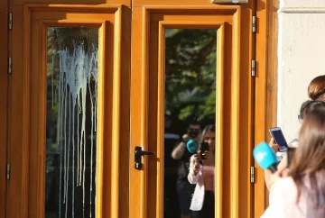 Сдружение иска глоба за отровното трио