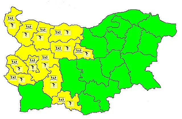 Жълт код за дъжд и градушки в Западна България