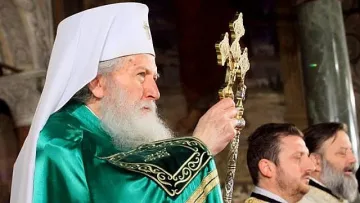 Патриархът: Младите по площадите да бъдат разумни
