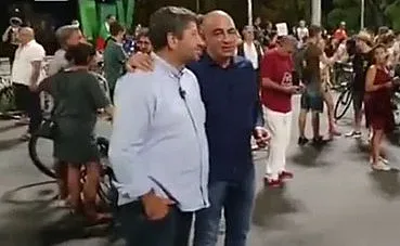 Протестът се разцепи