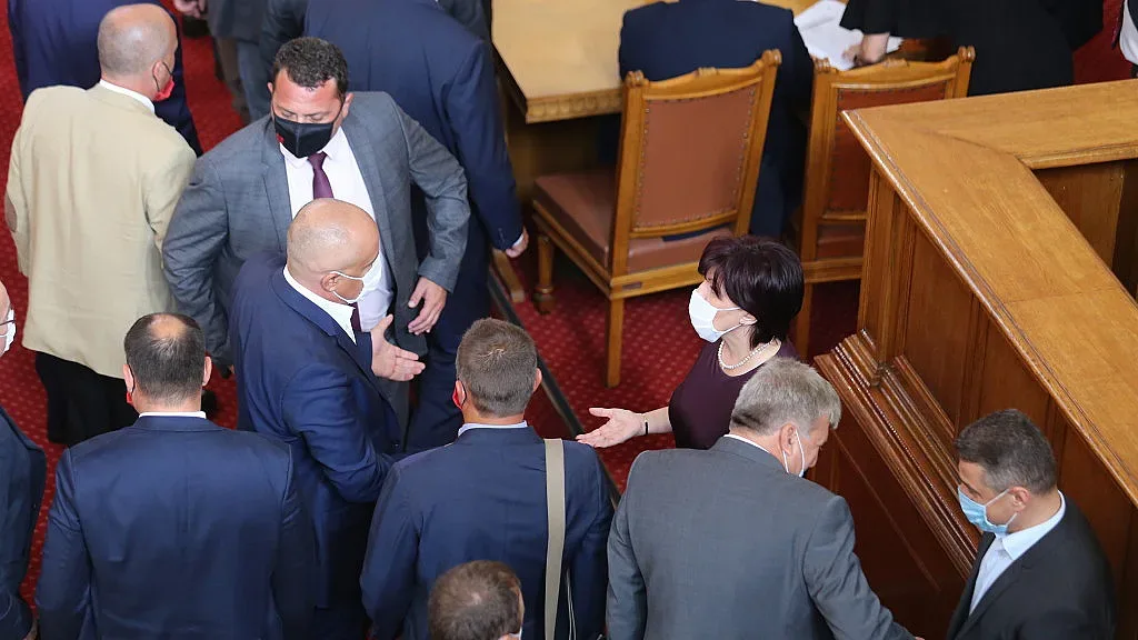 Кворум няма, няма и извънредно заседание на НС