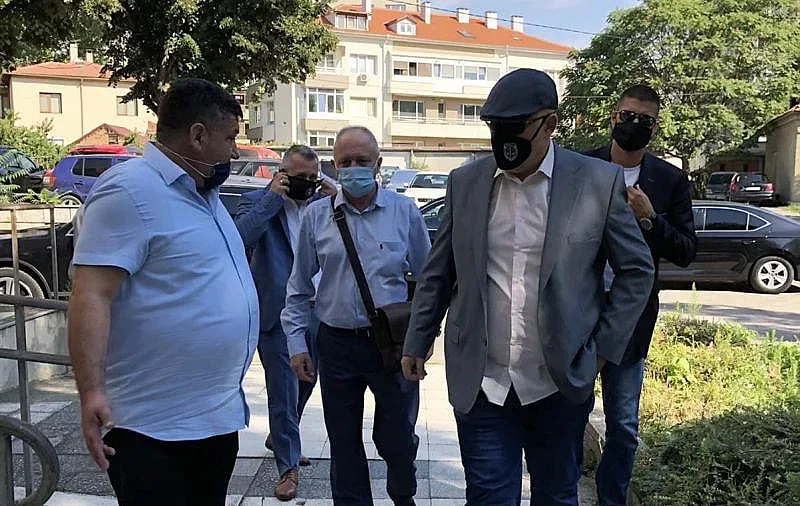 Гешев съобщи за нови две разкрити убийства