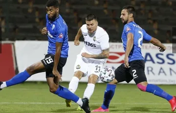 Славия изпусна Черно море в София