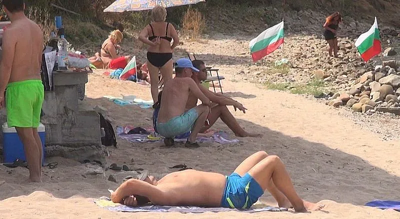 Пак плаж на Росенец, но всеки ден не е Великден