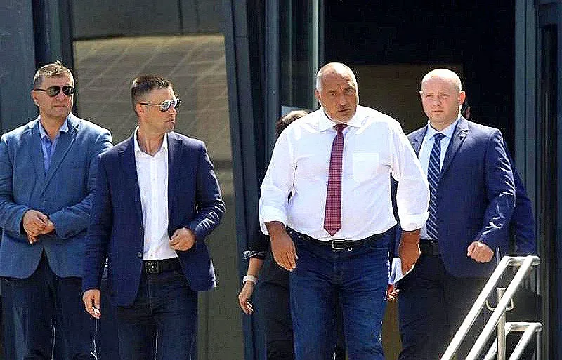 Три лагера в ГЕРБ, Борисов разчиства