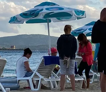 Такса "почерпка" за чадър и шезлонг до морето