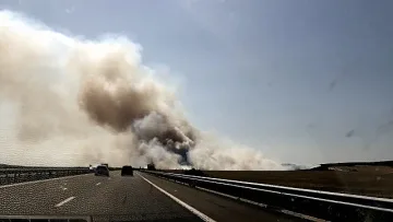 Ад по пътя за морето заради пожар