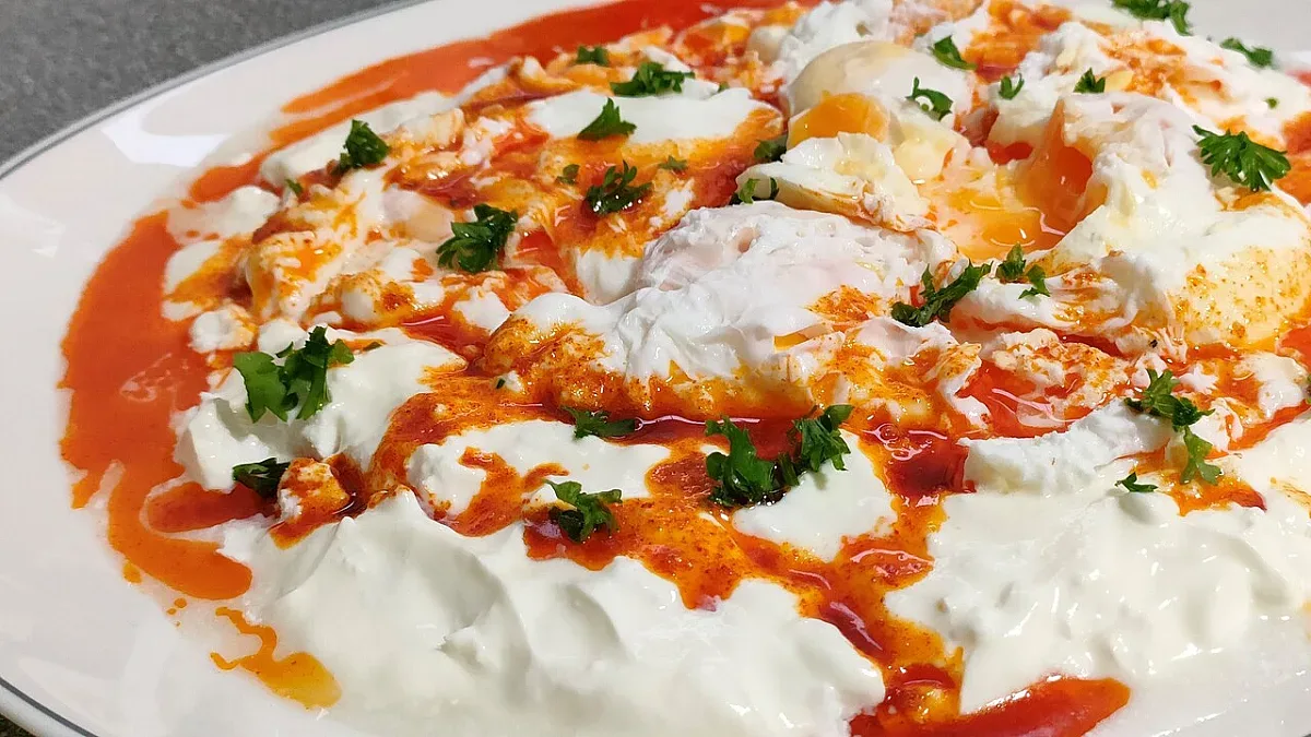 Най-лесната рецепта за яйца по панагюрски ще ви направи щастливи