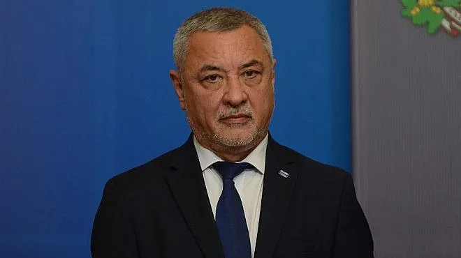 Симеонов: Премиерът и правителството остават