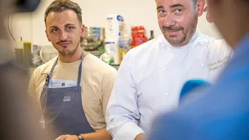 Реджеп от Hells Kitchen откри ресторант в Пловдив