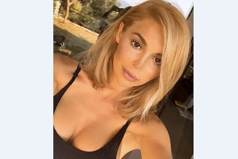 МЕГЗ мина в отбора на блондинките