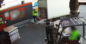 Българин в обир на часовници Apple за 500 000 евро